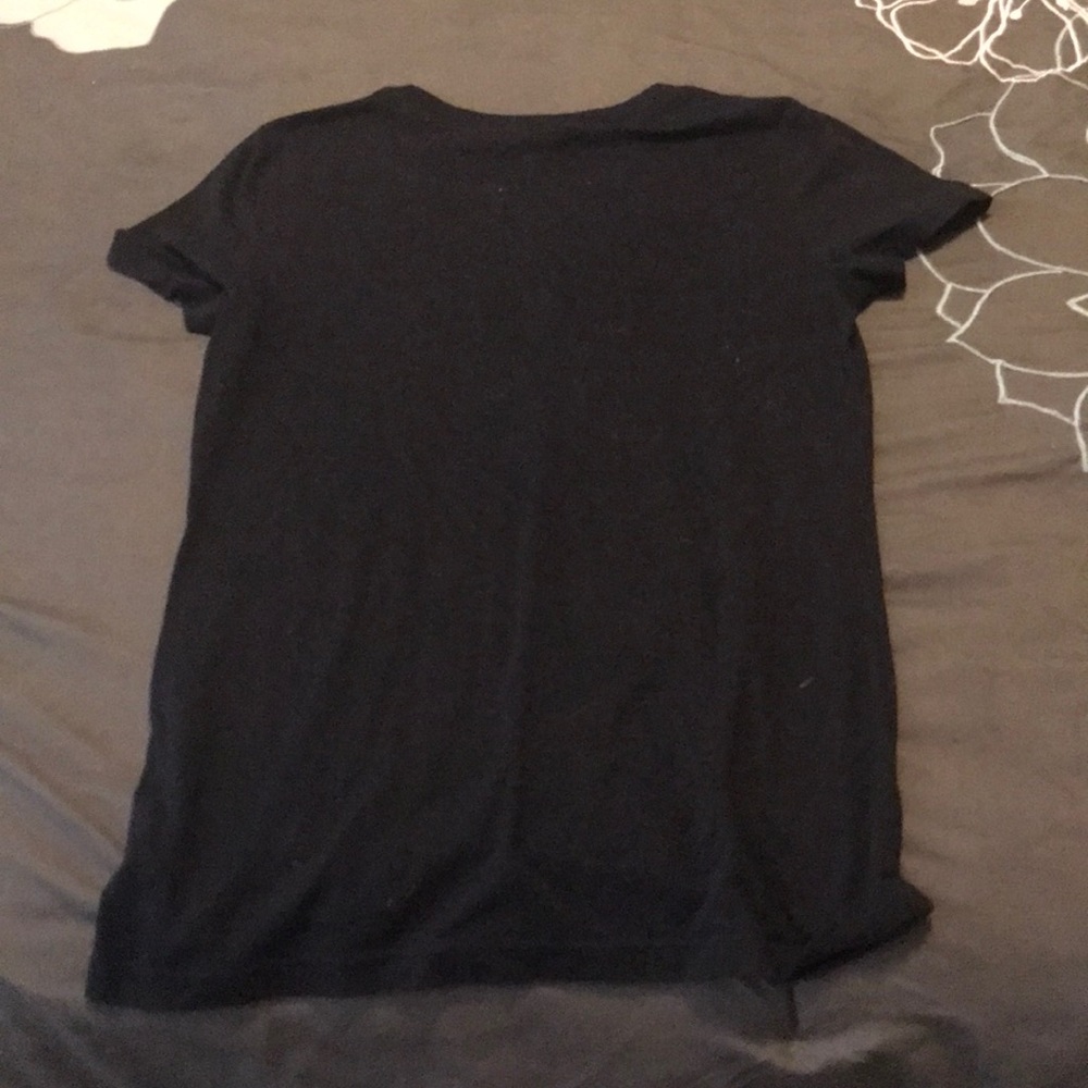 Woman’s top - Picture 2 of 3